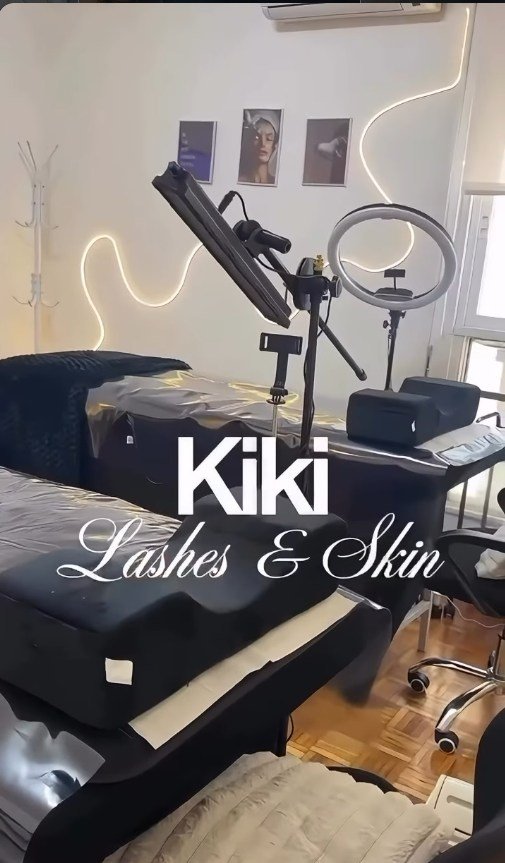 Cabina de atención de KIKI Lashes & Skin